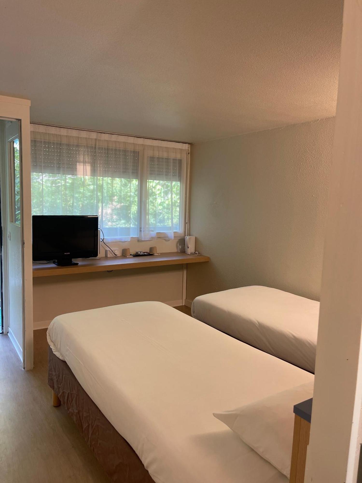 Kyriad Direct Montpellier St Jean De Vedas - La Peyriere Saint-Jean-de-Védas Екстериор снимка
